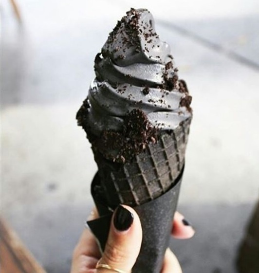 La glace noire super chic, super tendance