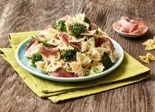 FARFALLES AU BROCOLI, CRÈME DE SPECK