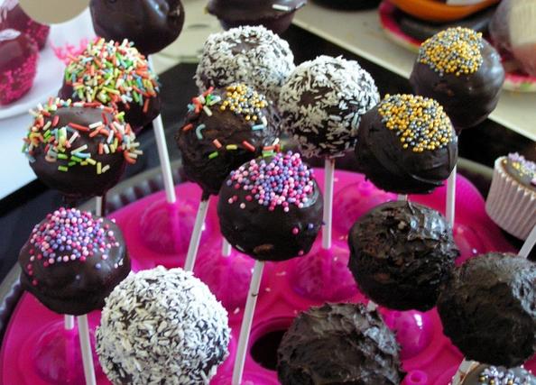 Cake Pops Facon Fondant Au Chocolat Cake Pops Facon Fondant Au Chocolat