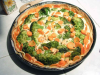 Tarte colorée, saumon, brocoli et carottes