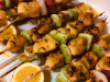 Brochettes de poulet au curry et agrumes