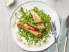 Filets de lapin sautés aux herbes, asperges et petits pois