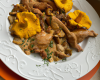 Chapon aux chanterelles