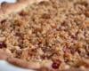 Tarte rhubarbe & framboises et son crumble au pralin