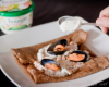 Galette de blé noir et molues marinières au boursin cuisine ail et fines herbes