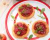 Tartine fine au parmesan, carpaccio de bœuf et ketchup à la sauce Tabasco® rouge