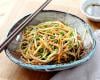 Salade de nouilles Soba, carottes et courgettes