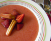 Soupe de rhubarbe vanillée aux fraises et spéculoos