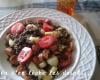 Salade de lentilles, saucisses, tomates, emmental