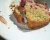 Cake aux groseilles, framboises et noisette