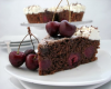 Gâteau au chocolat, aux cerises et aux amandes