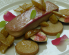 Foie gras poêllé aux pommes et rhubarbe