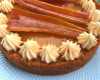 Tarte au pommes et mousse au caramel beurre-salé