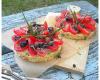 Tartines comme des tartelettes aux tomates