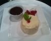 Blanc manger et coulis de fruits rouges