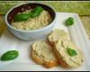 Tartines de tapenade verte au chèvre et basilic