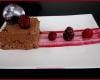 Marquise chocolat et coulis fruits rouges