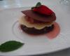 Mille-feuille de trois chocolats au tartare de fenouil et fraises