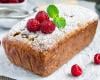 Cake à la noix de coco, aux framboises et aux pépites de chocolat au lait