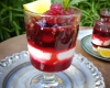 Verrine de fromage frais, compotée de fruits rouges au miel et citron vert