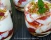 Verrine de fraises au mascarpone vanillé et à la liqueur de framboises