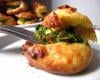 Gougères au parmesan et pesto de roquette aux pistaches