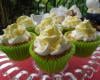 Cupcakes aux pommes et cerneaux de noix avec son topping crème chantilly arôme de pomme