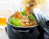 Poulet cocotte au cidre et aux oignons