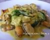 Tagliatelles de courgettes et moules au lait de coco et curcuma