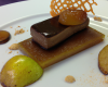 Pavé de chocolat au foie gras poêlé avec ses croustillants de pommes