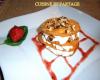 Mille-feuilles de roquefort et noix, coulis fraise basilic