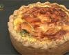 Quiche avec du saumon et des épinards