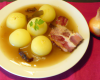 Pommes de terre ratte aux lardons et jus de bouillon