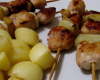 Brochettes de volaille et pommes au cidre