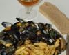 Moules à la bière et aux lardons