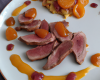 Magret de canard, sauce aux abricots