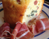 Cake au roquefort et au speck