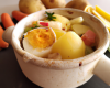 Œuf cocotte pommes de terre et légumes acidulés