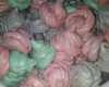 Meringues multicolores