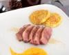 Magret de canard basse tempe rature, paillassons de pommes de terre et mousseline carottes