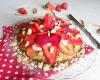 Tarte crumble bretonne au sarrasin, rhubarbe et fraises