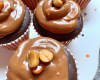 Cupcakes au chocolat, glaçage au beurre de cacahuètes