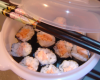 Makis-sushis filet de saumon chaud et huile d'olive citron