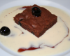 Brownies aux cerises amajena, crème anglaise