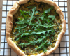 Tarte à la roquette et aux pignons