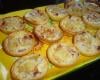 Mini-tartelettes saint nectaire / oignons / lardons