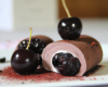 Roulé à la mousse au chocolat et cerises noires