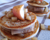 Foie gras et pomme sur blinis faits maison