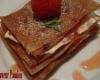 Un millefeuille de fraises à l'estragon et à la brousse