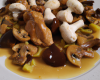 Chapon aux marrons et girolles